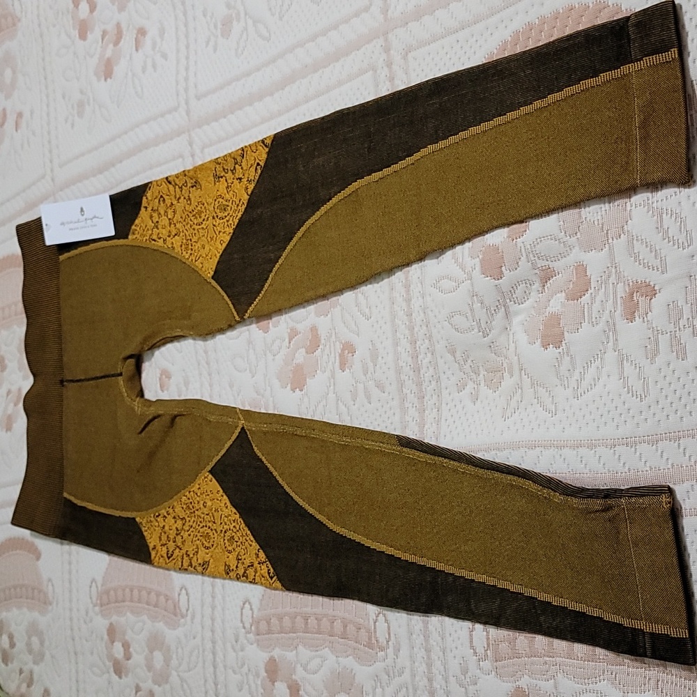 Spiritual Gangster Leggings NEW Sz XS/S Peace Love & Yoga Gold Black Colorblock